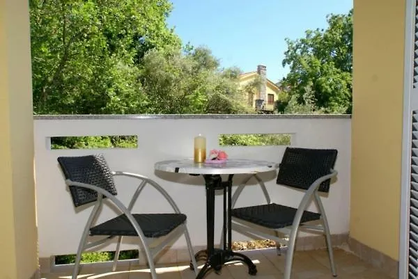 Apartment Villa Bionda Malinska Croatia